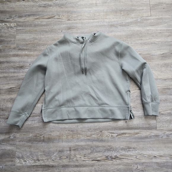 Light Green/Gray Cropped Hoodie Sweater - Picture 2 of 7